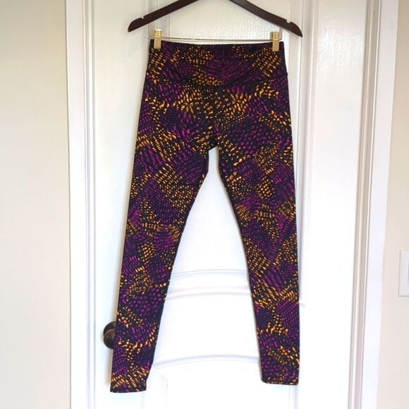 Fabletics Salar Legging Estimate SM Fractal Print No Size Tag See measurements - Picture 3 of 13